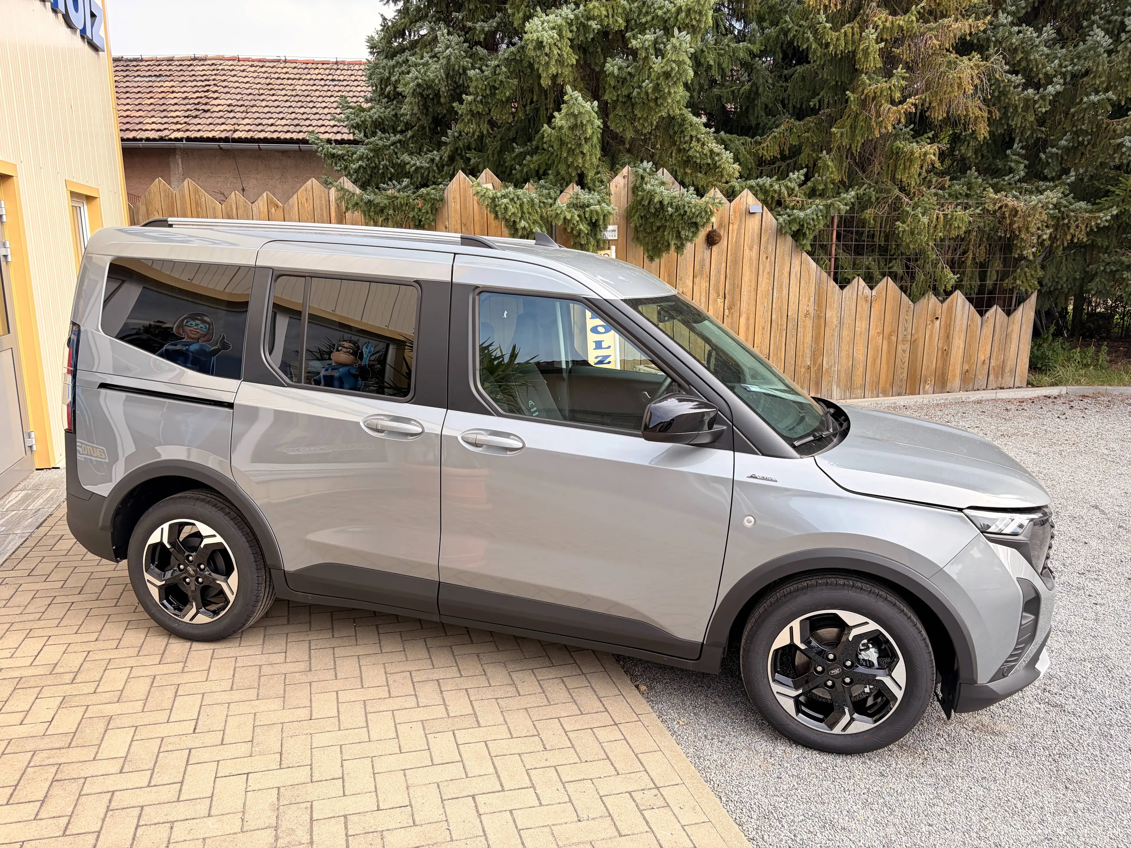 Ford Tourneo Courier Active — photo 3
