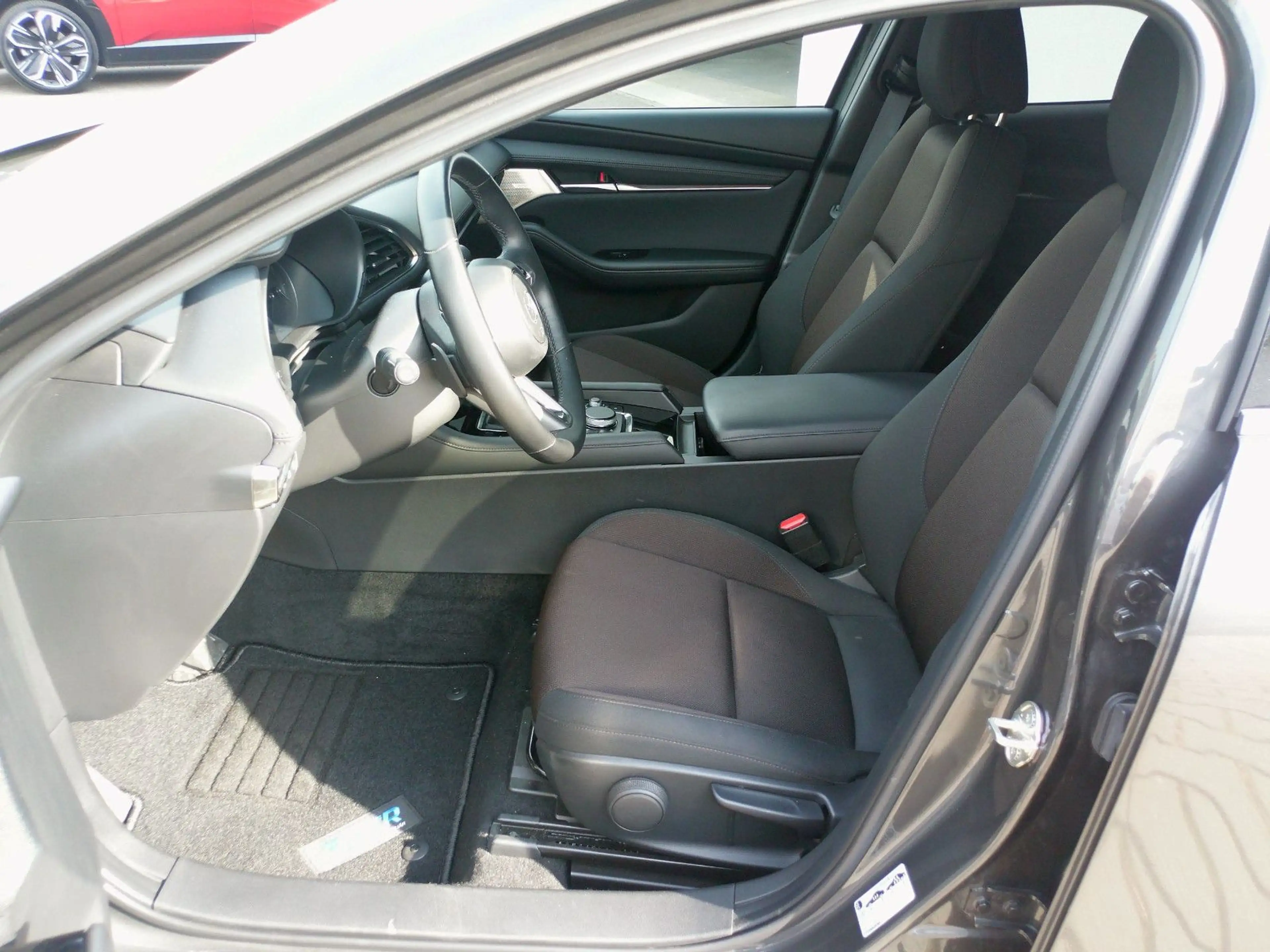 Mazda 3 SKYACTIV 150 AT Selection BOSE/360°/NAVI — photo 6