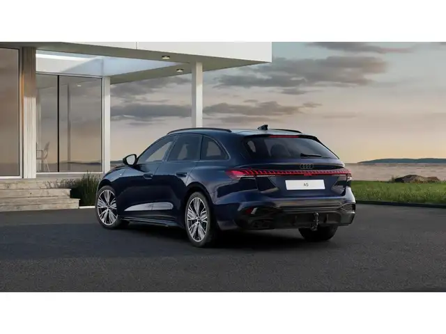 Audi A5 view 4