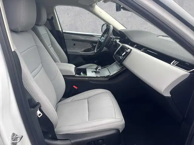 Land Rover Range Rover Evoque view 3