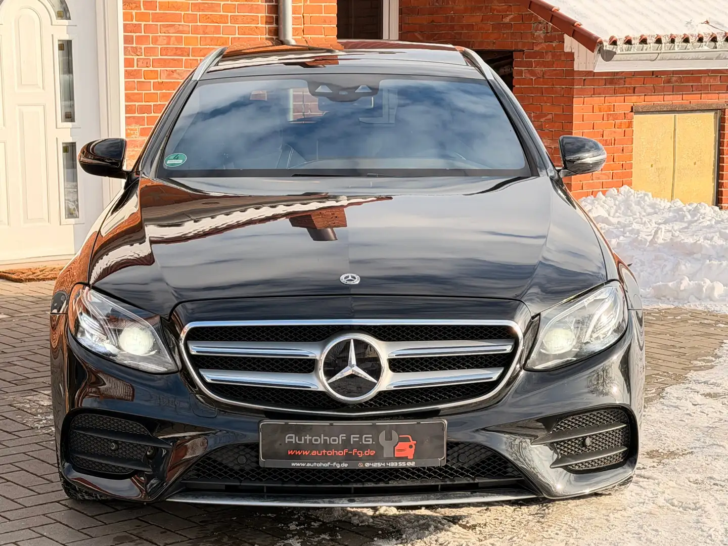 Mercedes-Benz E 400 T-Modell 4Matic*AMG/PANO/HEADUP/CARPLAY/ACC/KAMERA Noir - 2
