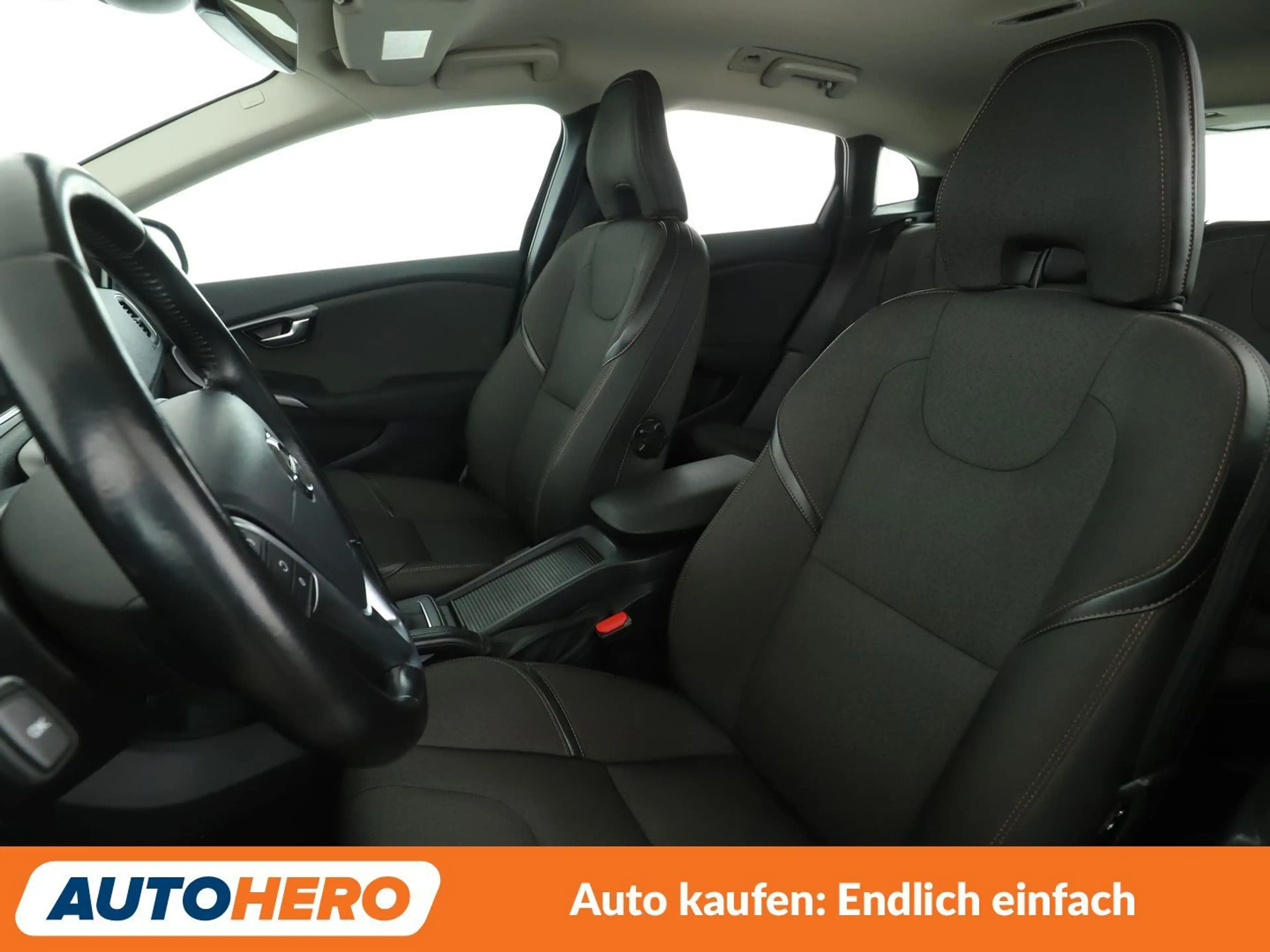Volvo V40 Cross Country 2.0 D2 Plus Aut.*NAVI*PDC*TEMPO*SHZ*KLIMA* — photo 10