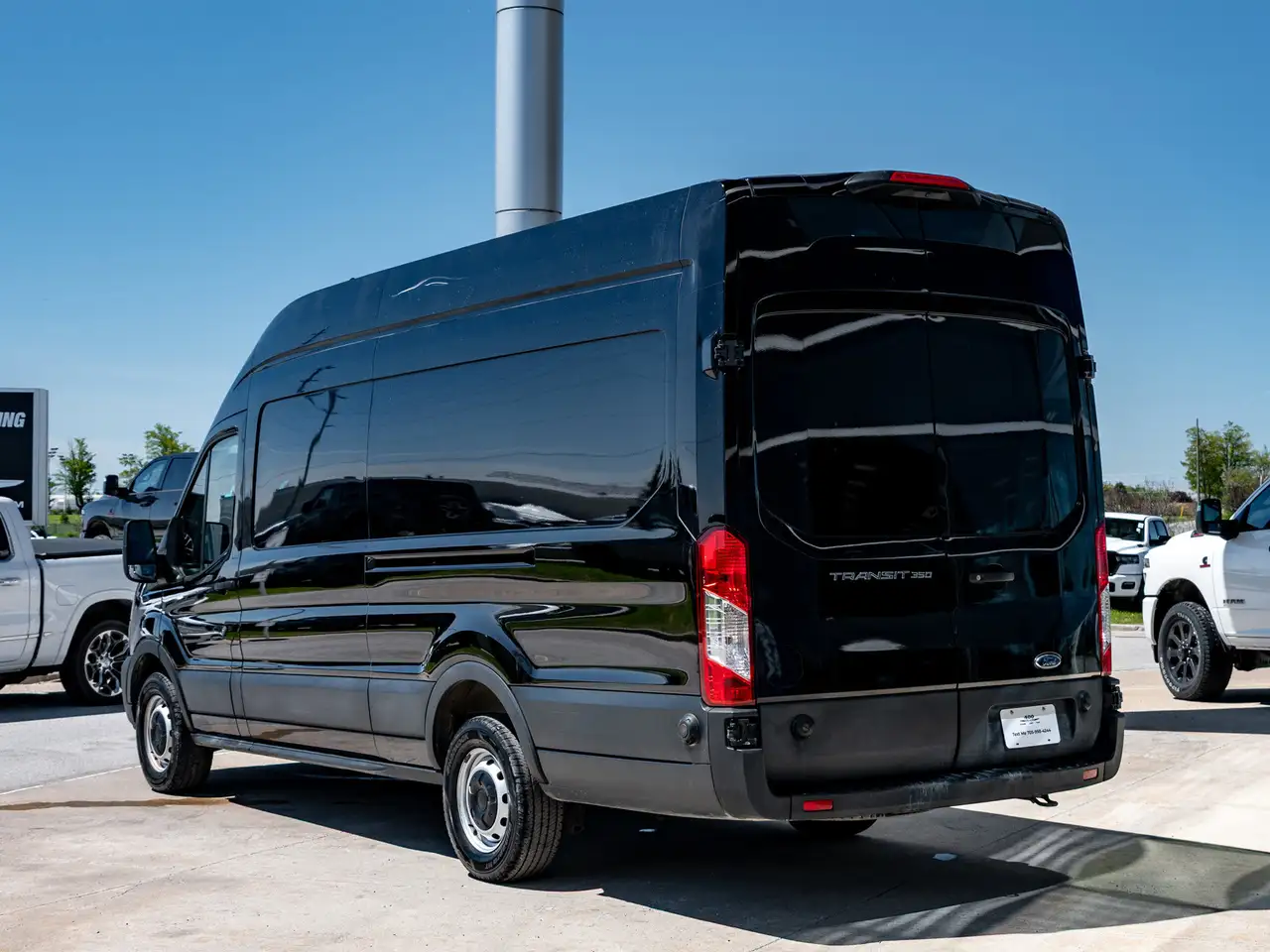 Ford Transit Cargo Van снимка Ford Transit Cargo Van