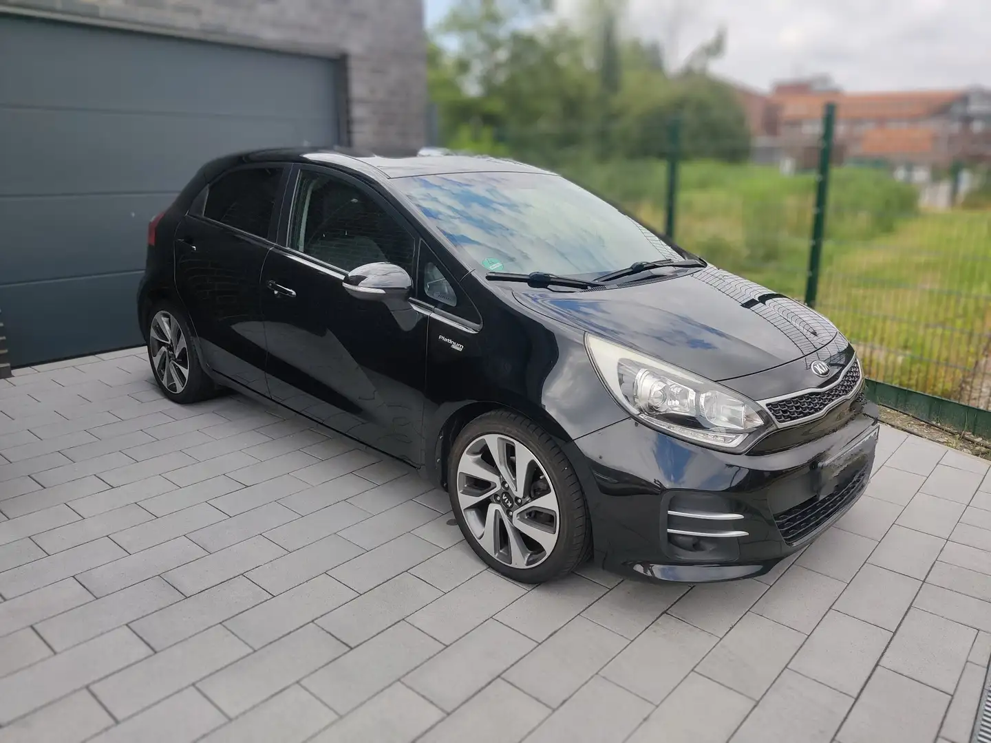 Kia Rio 1.4 CRDI Platinum Edition - 1