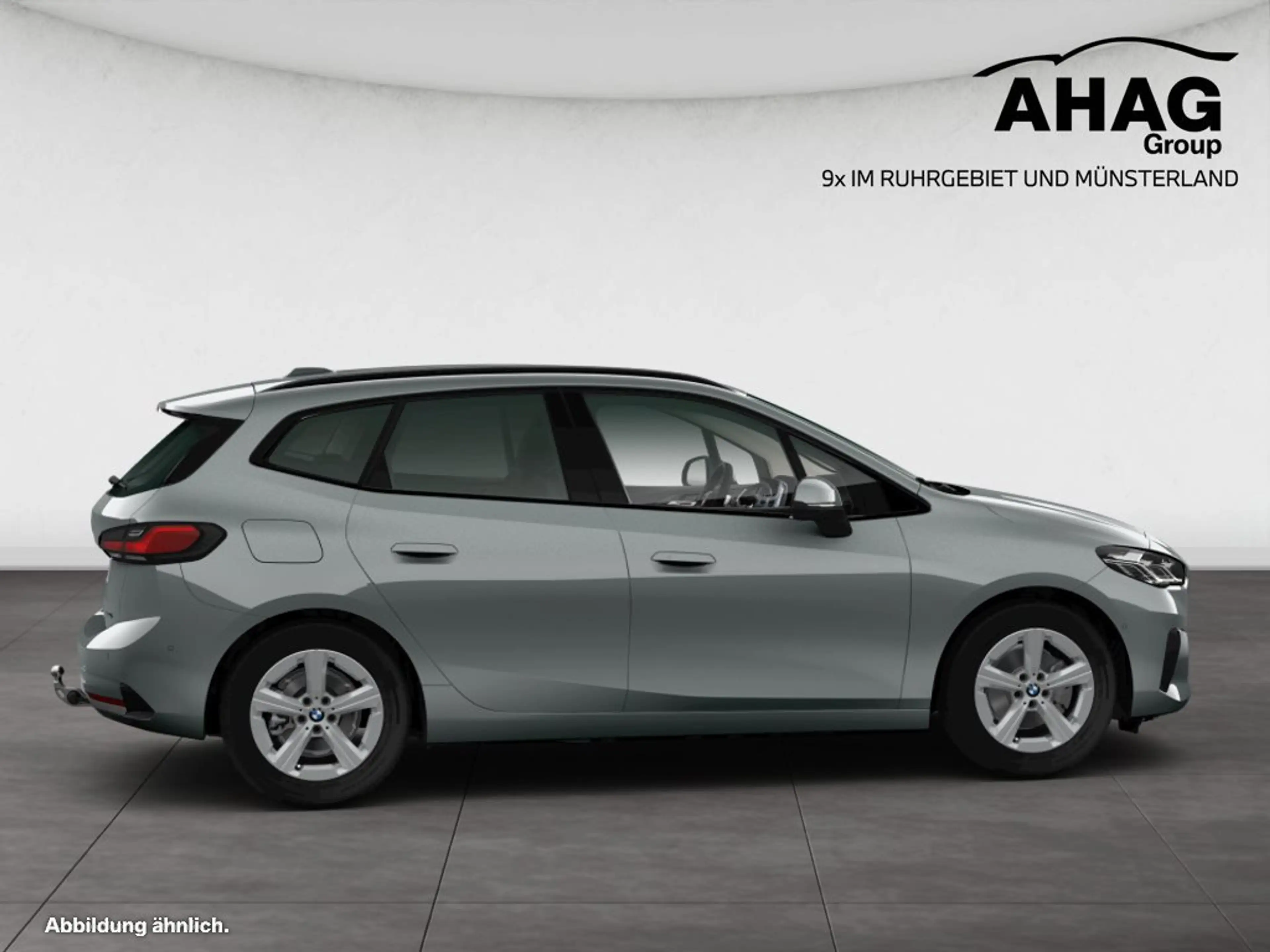 BMW 220 i Active Tourer — photo 8