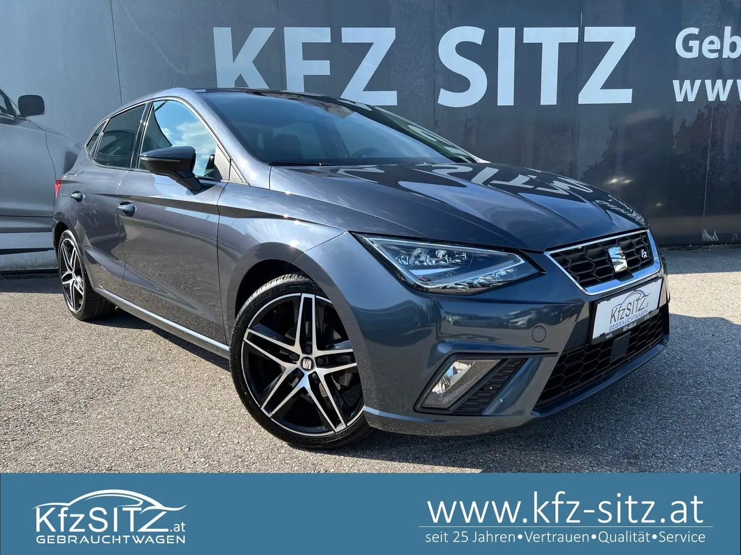 SEAT Ibiza 1,0 TSI FR DSG Grau - 1