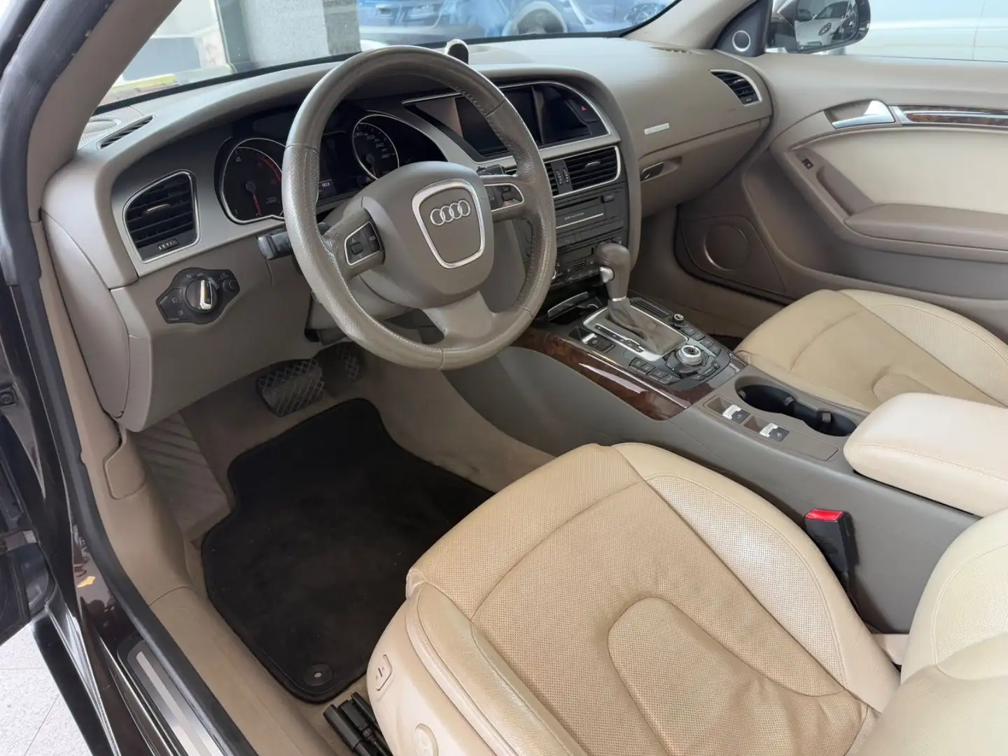 Audi A5 Cabriolet 2.7 TDI Navi Tempo Bang&Olufsen SHZ Braun - 2