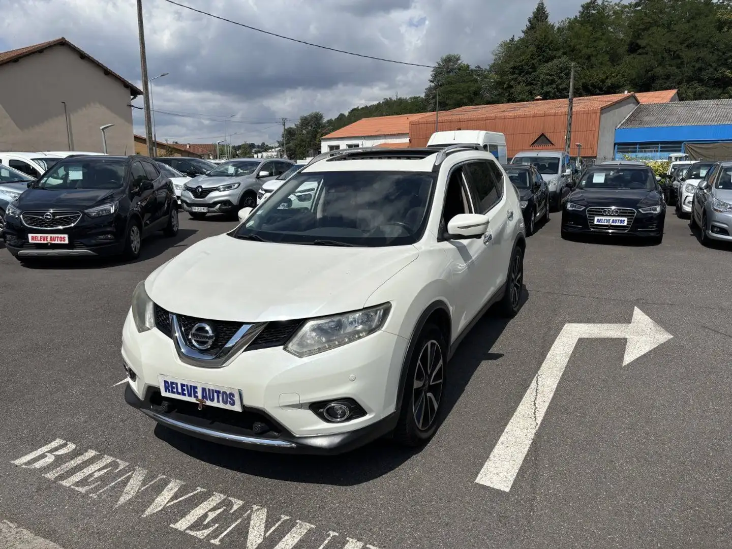 Nissan X-Trail III (T32) 1.6 dCi 130ch Tekna 7 places Blanc - 2