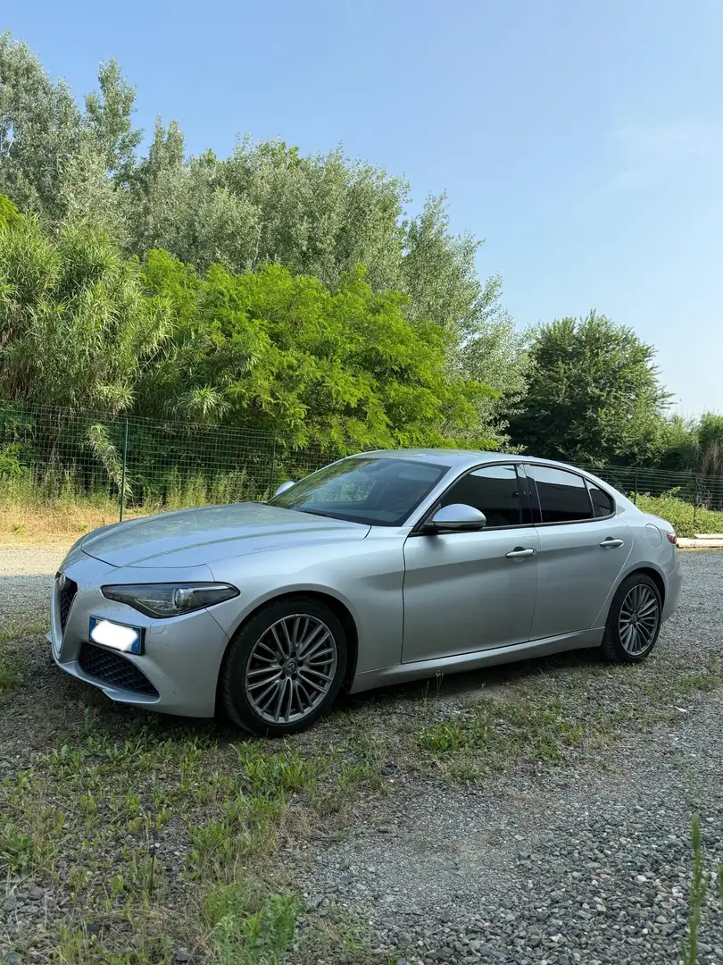 Alfa Romeo Giulia Giulia 20162.2 Business Sport Launch Edition 180cv Argintiu - 1