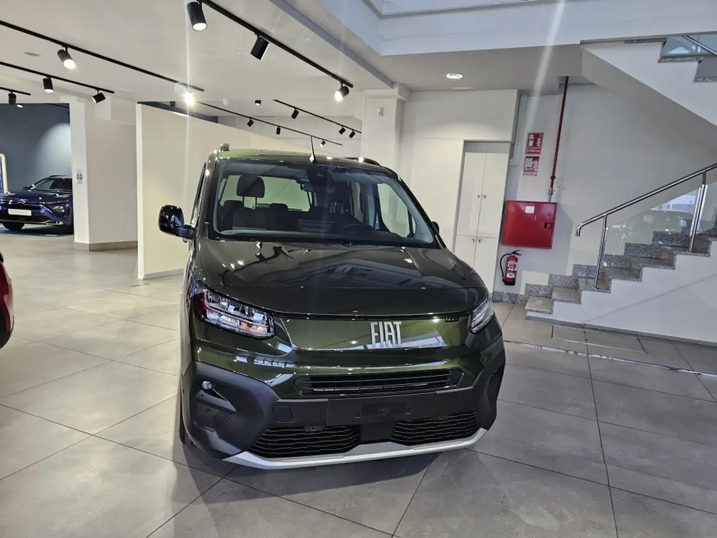 Fiat Doblo 1.5 Talla M Verde - 1