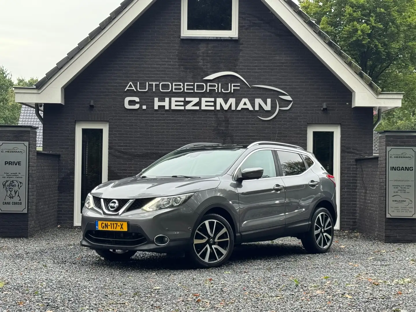 Nissan Qashqai 1.2 Tekna Bomvol PANO NAVI LEER XENON LED CRUISE C Gris - 2