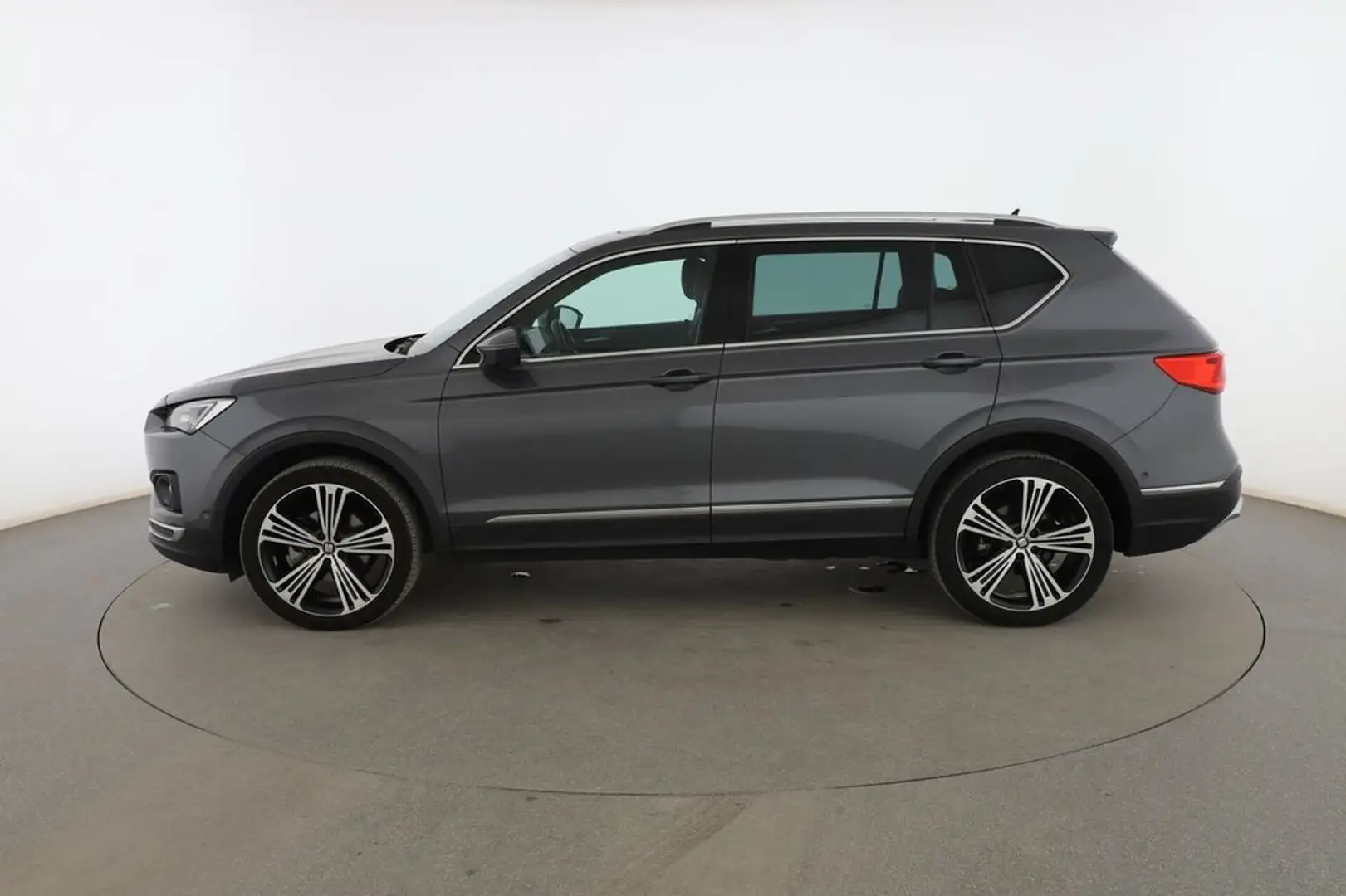 SEAT Tarraco 2.0 TDI Xcellence Plus 4Drive Gris - 2