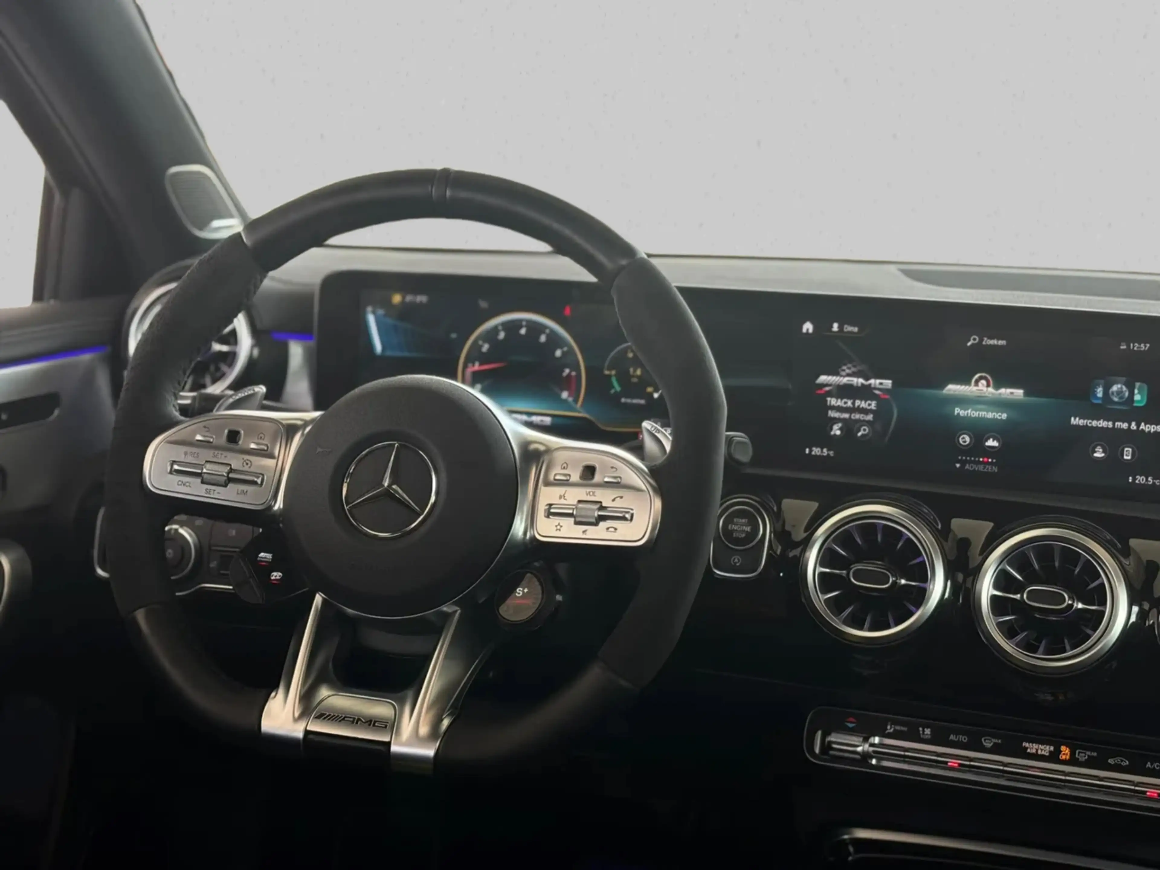 Mercedes-Benz A 45 AMG S 4MATIC+ (Panorama, Schaalstoelen, Performance Pa — photo 31
