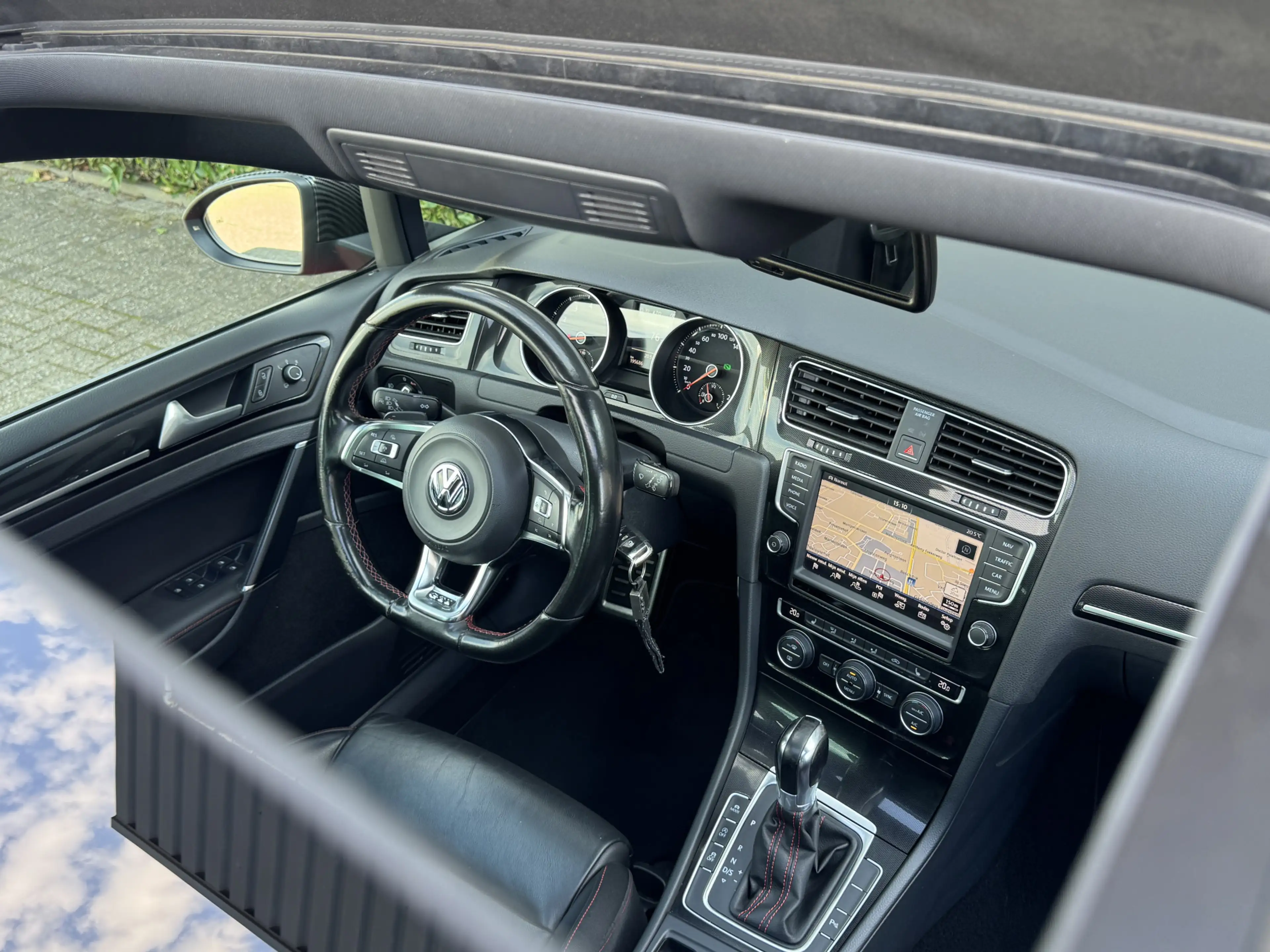 Volkswagen Golf GTI 7 Performance 2.0 TSI 320pk DSG / Aut. Pano Leder — photo 31