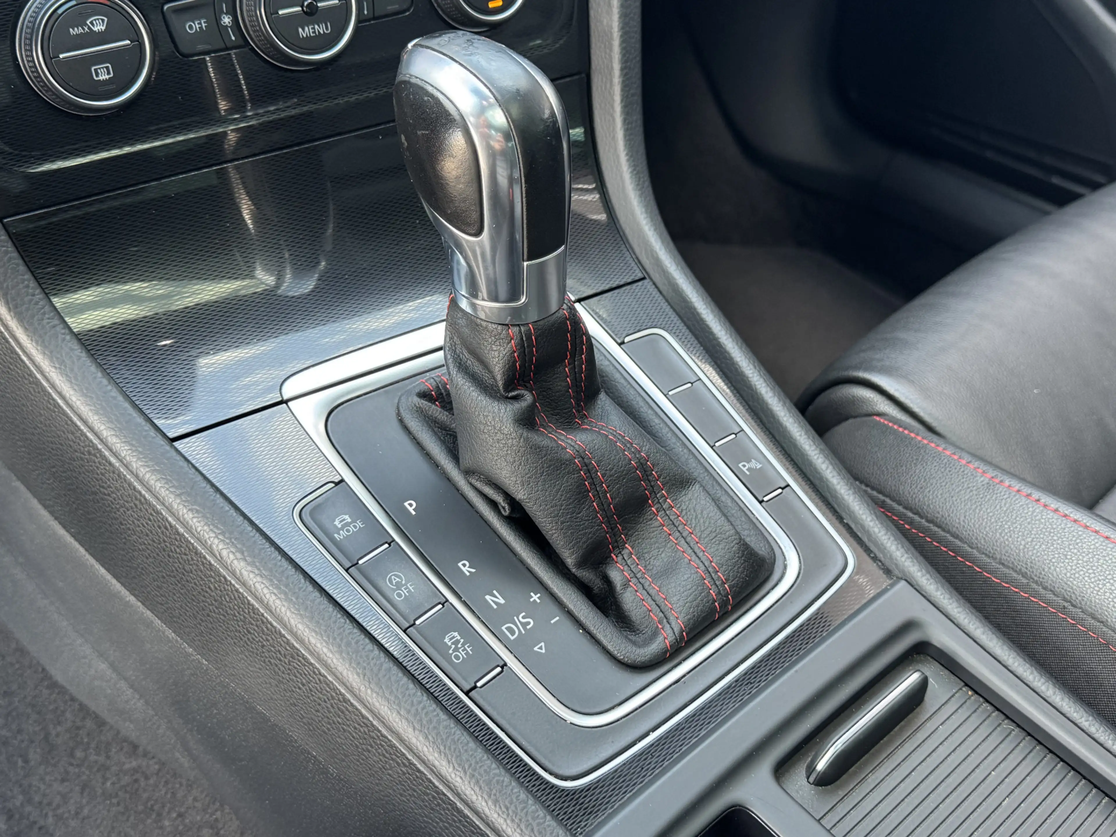 Volkswagen Golf GTI 7 Performance 2.0 TSI 320pk DSG / Aut. Pano Leder — photo 14