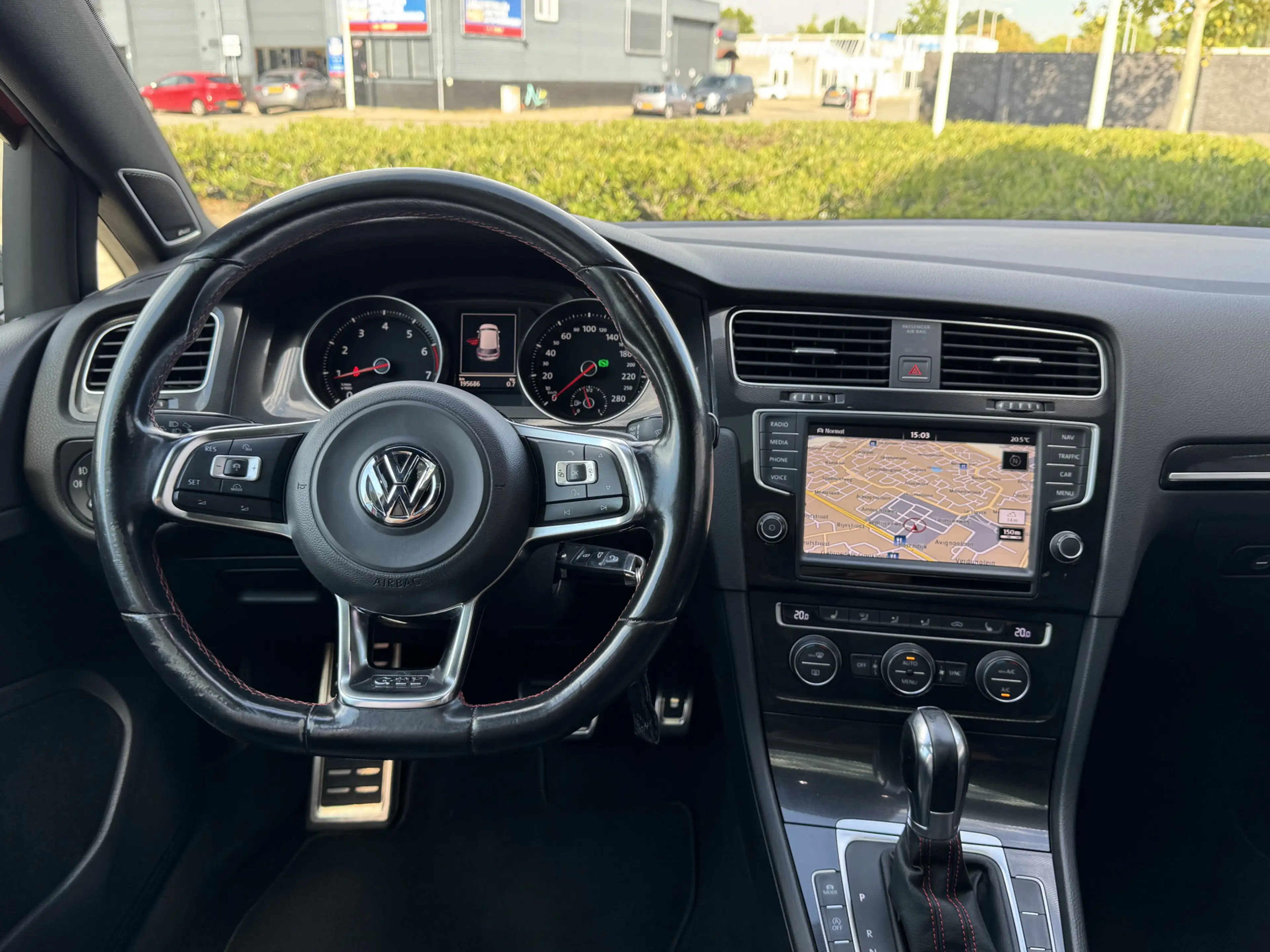Volkswagen Golf GTI 7 Performance 2.0 TSI 320pk DSG / Aut. Pano Leder — photo 17