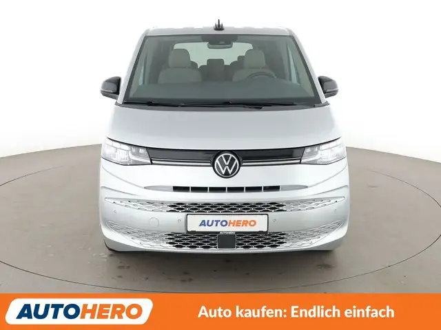 Volkswagen Multivan view 9