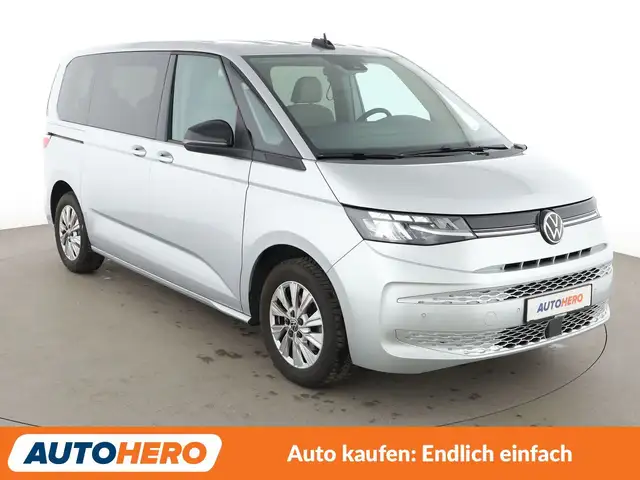 Volkswagen Multivan view 8