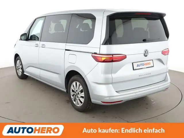 Volkswagen Multivan view 4