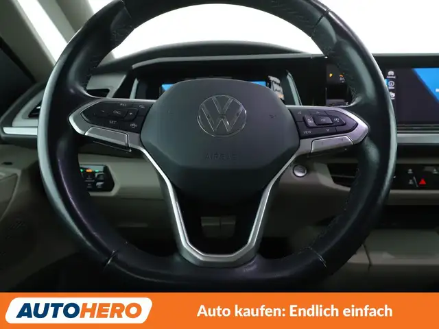 Volkswagen Multivan view 19