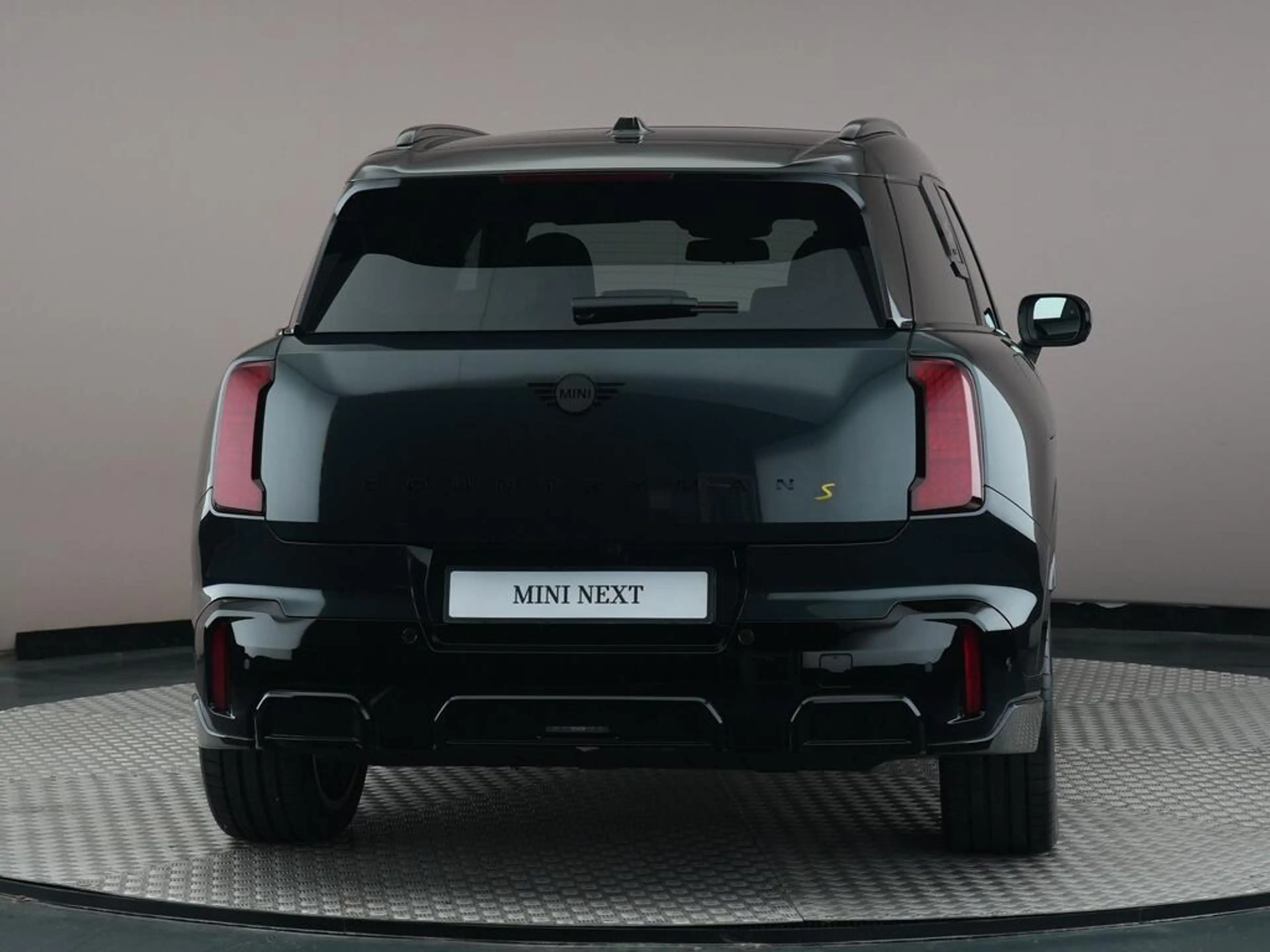 MINI Countryman SE All4 | John Cooper Works XL Trim — photo 4
