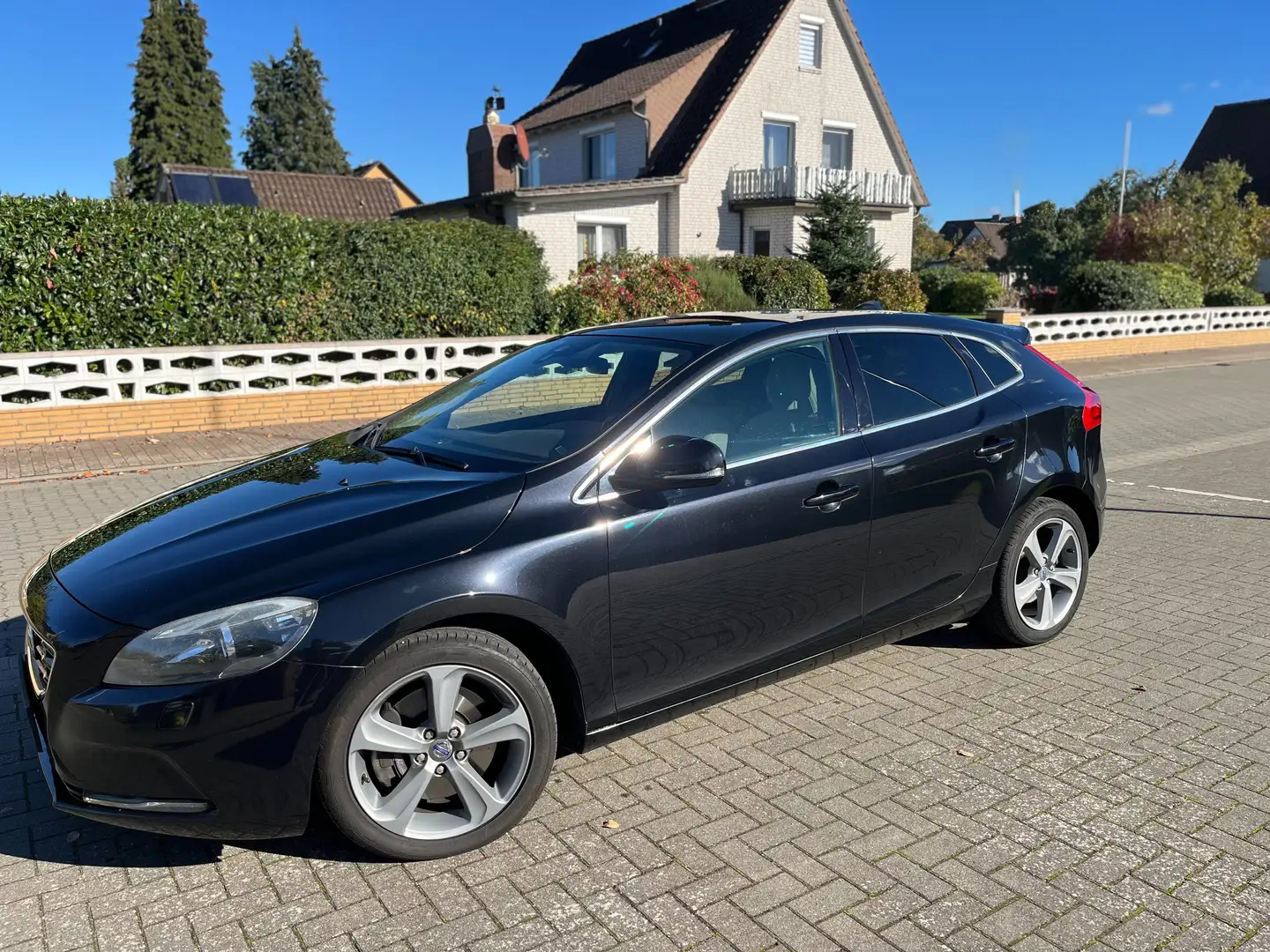 Volvo V40 V40 Diesel D3 Summum Negru - 1