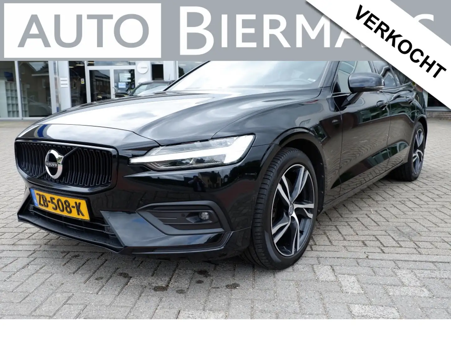 Volvo V60 2.0 T5 Momentum Scan Line Rijklaar 12MND BOVAG Gar Noir - 2