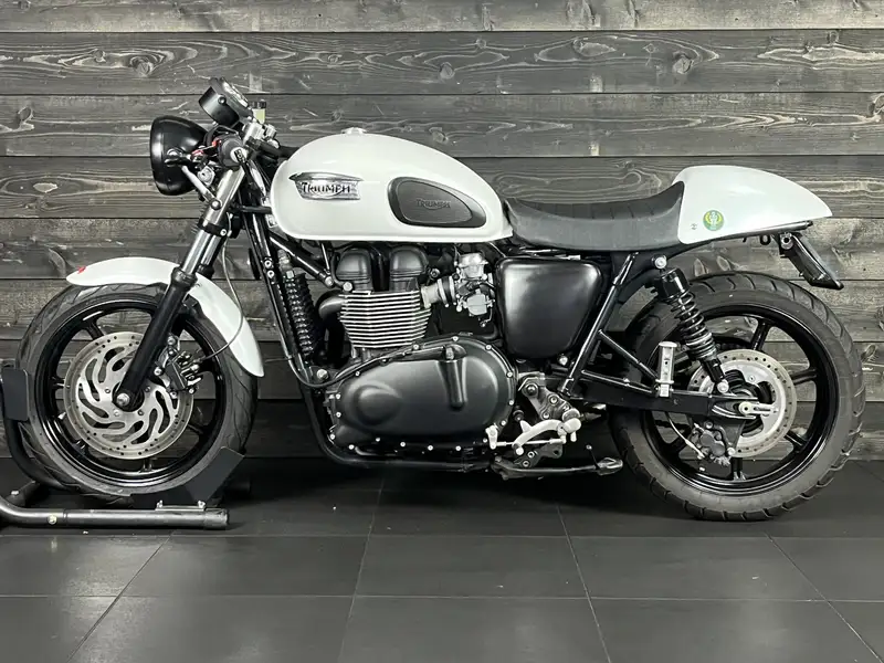 Triumph Bonneville T100 - foto 8