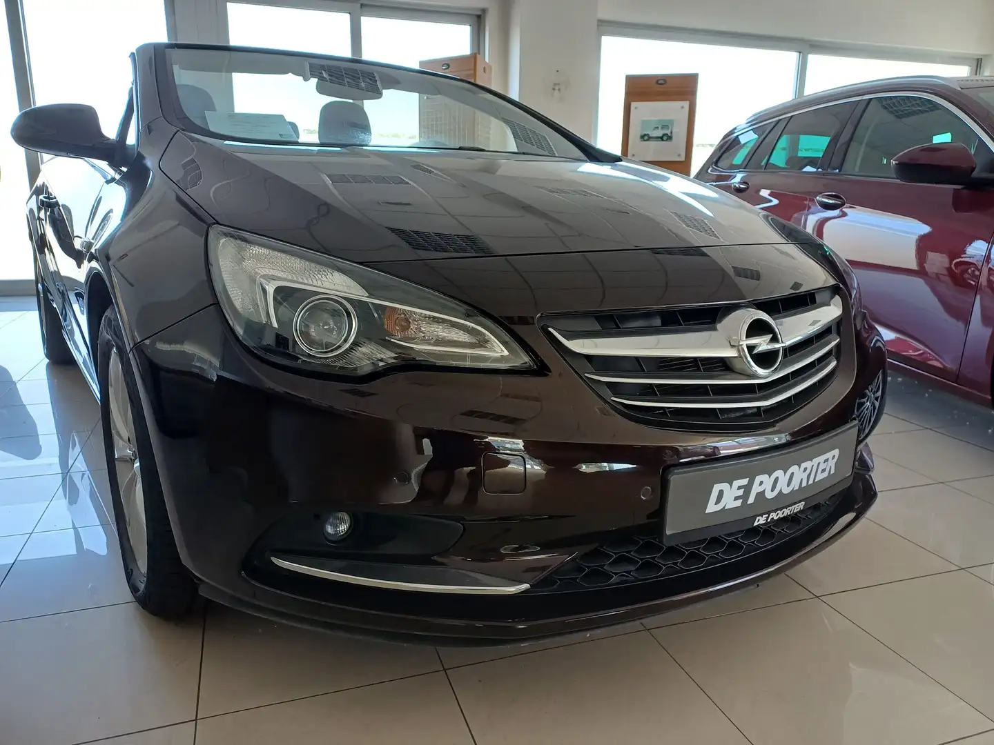 Opel Cascada Cascada 1.6 (ECOTEC) DI Turbo Automatik Edition Bruin - 2