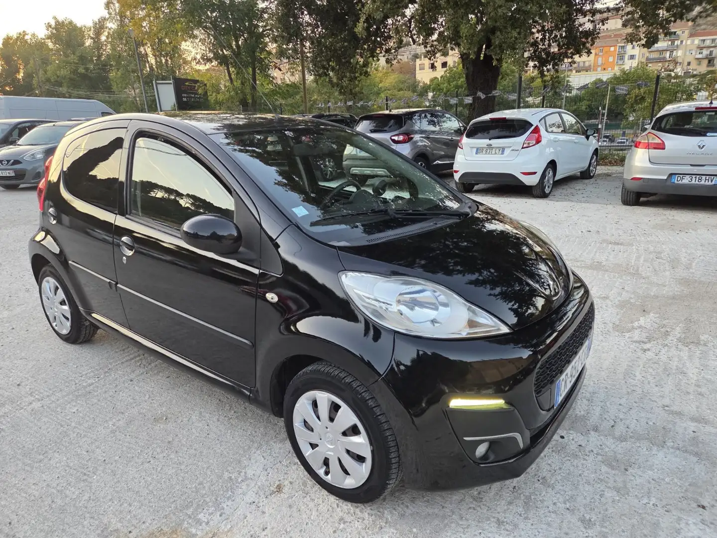 Peugeot 107 Navteq Noir - 1