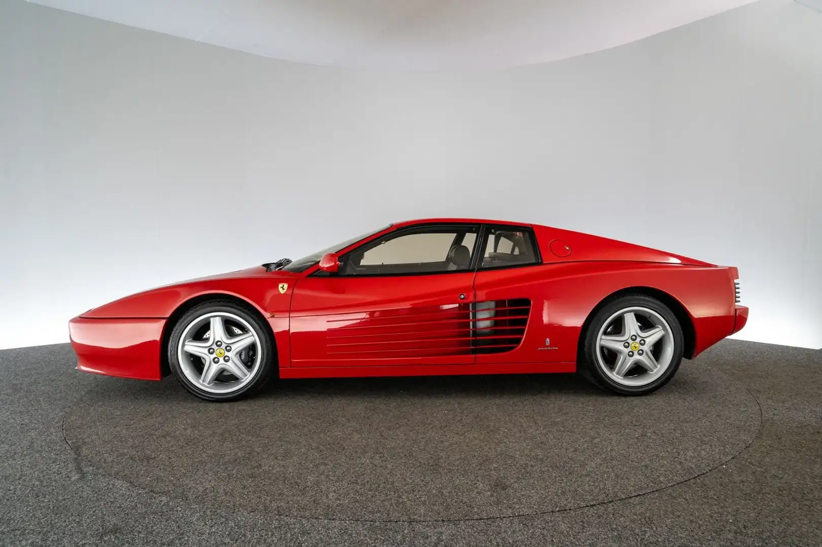 Ferrari Testarossa 512 TR FERRARI SINGEN - 2