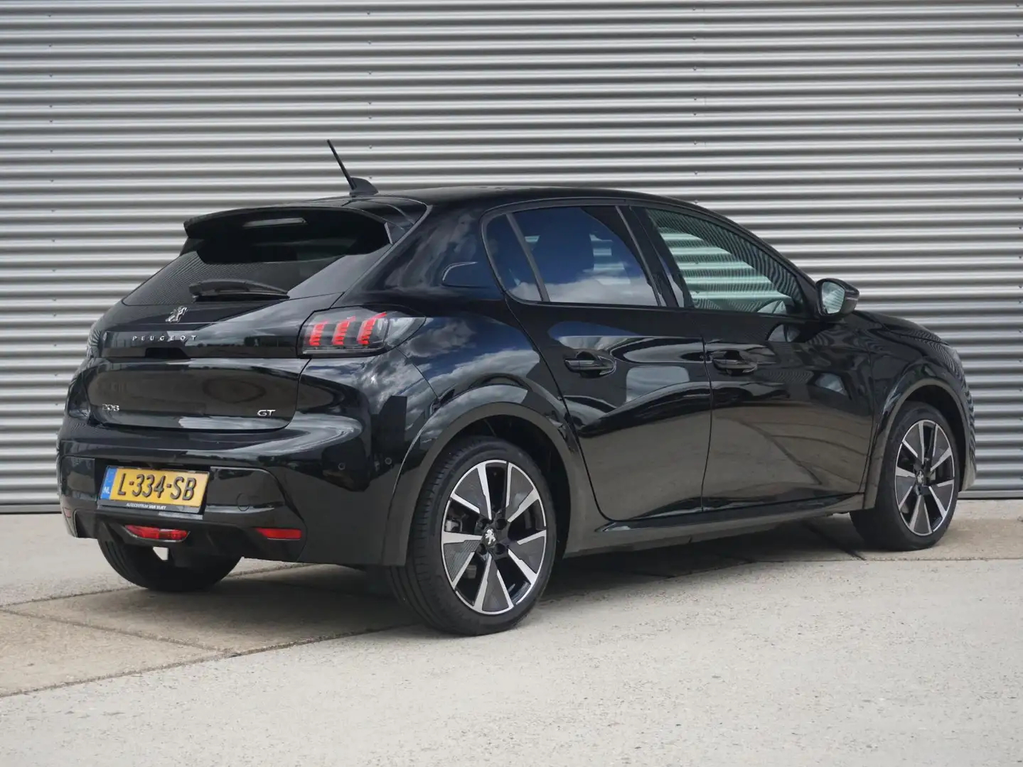 Peugeot e-208 EV GT Pack 50 kWh Panoramadak Zwart - 2