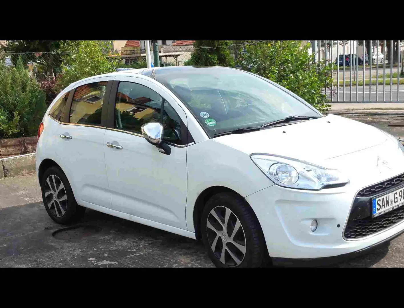Citroen C3 C3 Diesel e-HDi 70 EGS Selection Weiß - 2