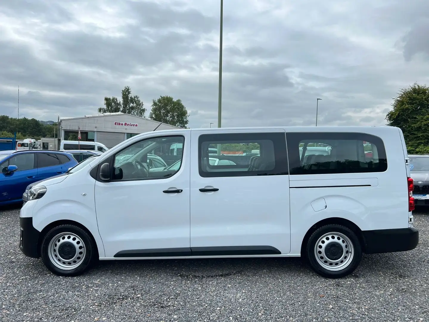 Toyota Proace PROACE L2 COMFORT-LEDER-SHZ-NAVI-AHK-9 SITZE Wit - 2
