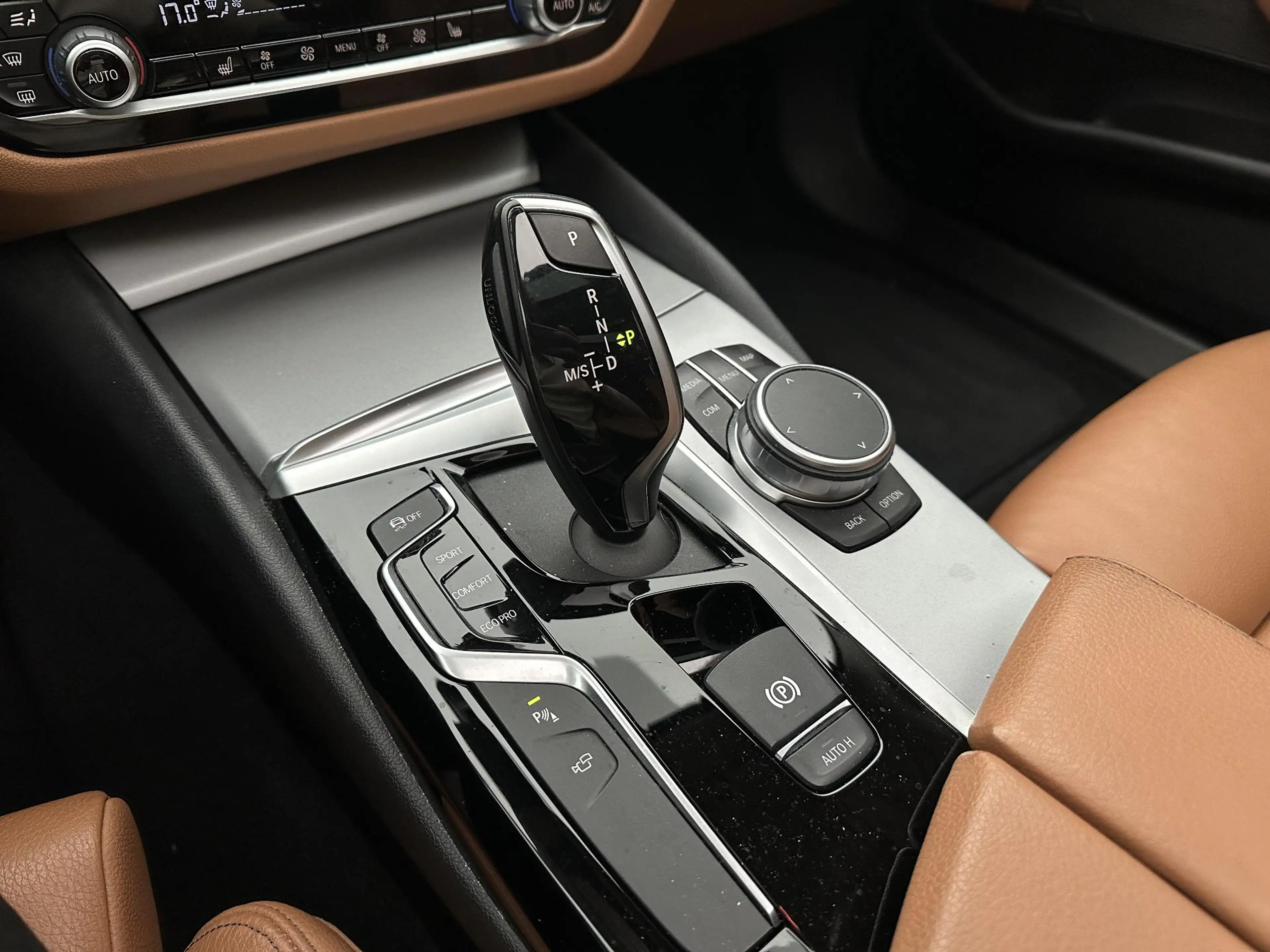 BMW 520 5-serie Touring 520d High Executive Edition Pano| — photo 17
