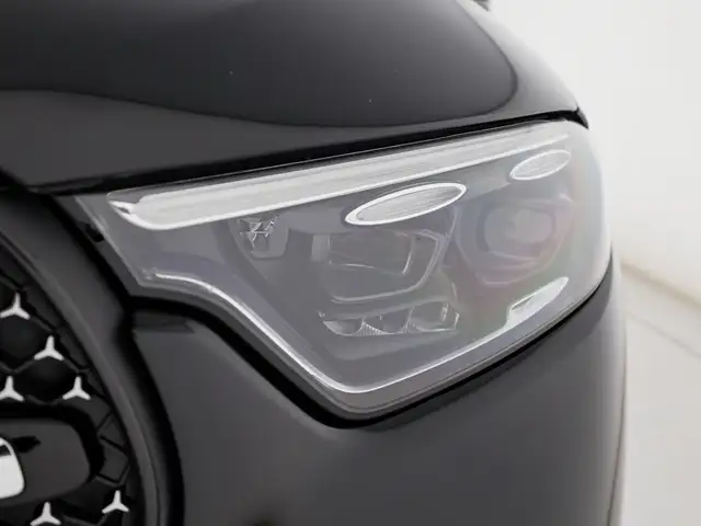 Mercedes-Benz GLC view 8