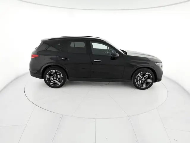 Mercedes-Benz GLC view 5