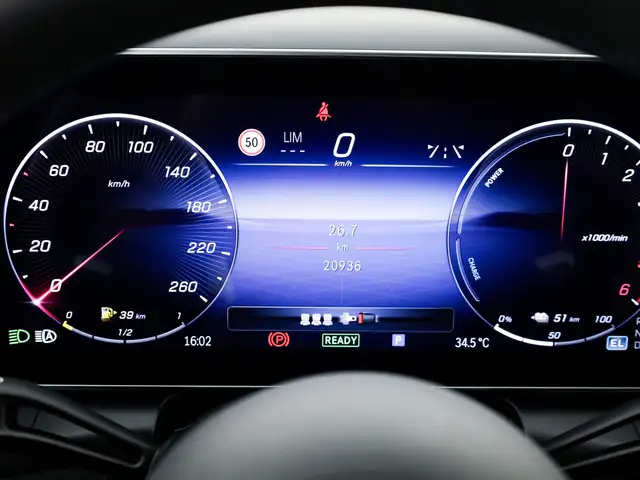 Mercedes-Benz GLC view 12