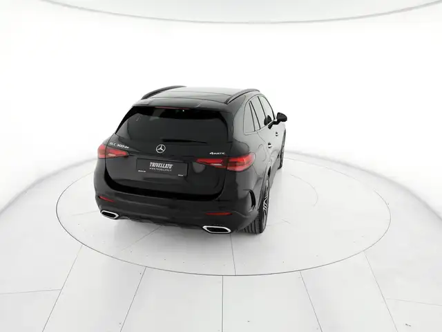 Mercedes-Benz GLC view 6