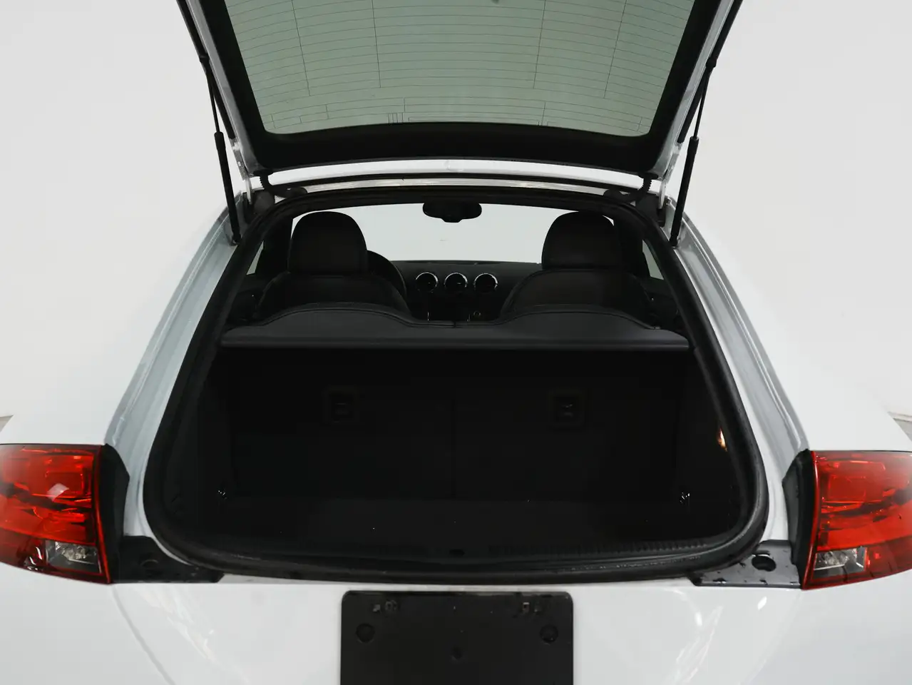 Audi TT RS снимка Audi TT RS