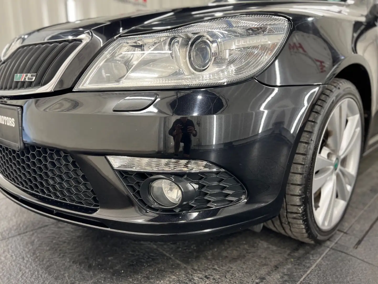 Skoda Octavia Combi 2.0 TFSI RS/Xenon/AHK/Tempo/SHZ Schwarz - 2
