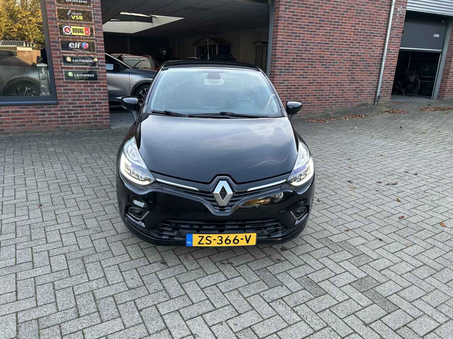 Renault Clio 1.2 TCe Intens/Automaat/ All season banden Noir - 2