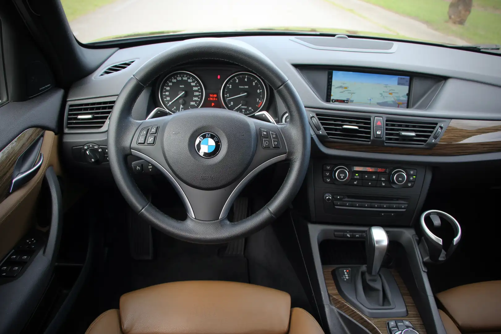 BMW X1 28i xDrive High Executive 3.0i zes-in-lijn 258pk Brun - 2