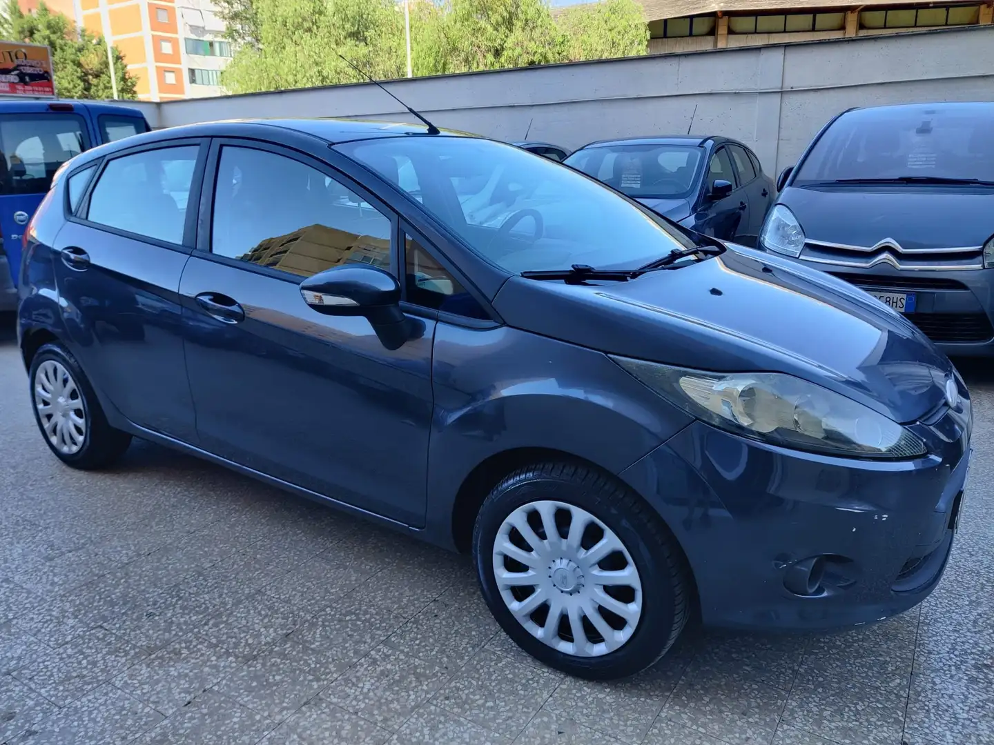 Ford Fiesta Fiesta 5p 1.4 16v + Gpl Grigio - 1