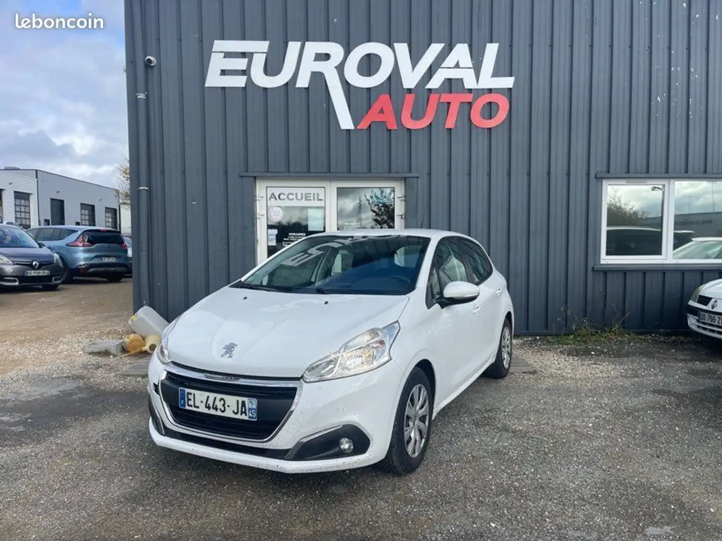 Peugeot 208 commercial 1.6 hdi 100ch pack clim nav Blanco - 1