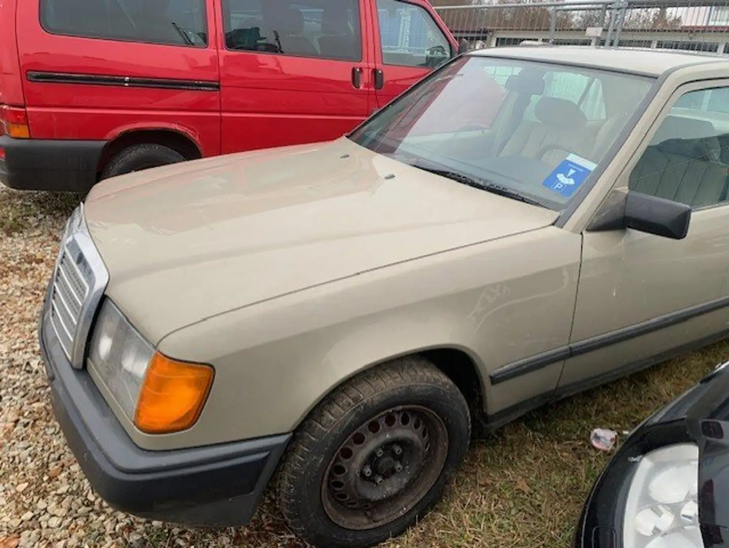 Mercedes-Benz E 200 E 200 (124.020) Grigio - 2