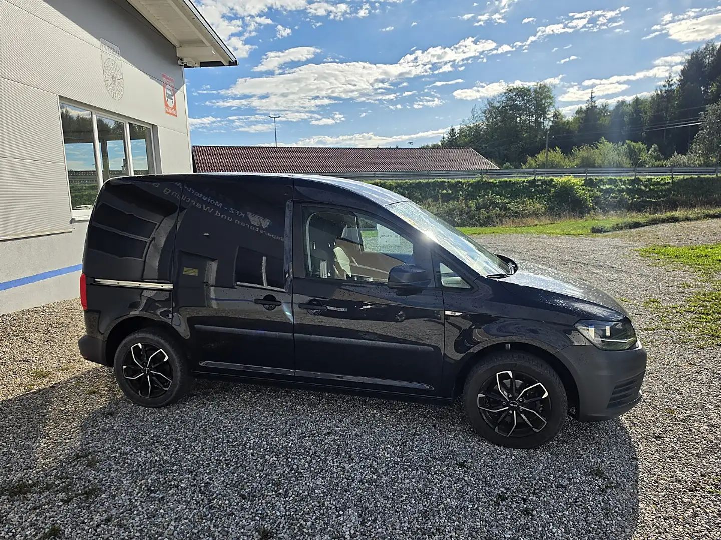 Volkswagen Caddy 2,0 TDI Blue Motion Schwarz - 2