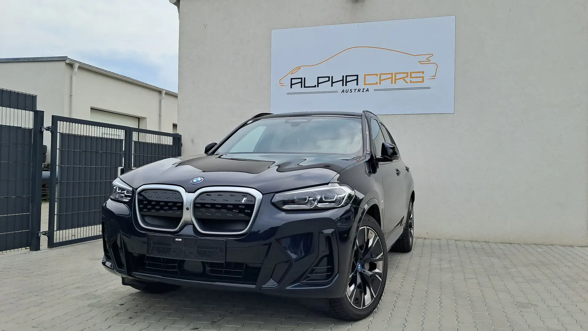 BMW iX3 G08 M-Sport 73,8 kWh Noir - 1
