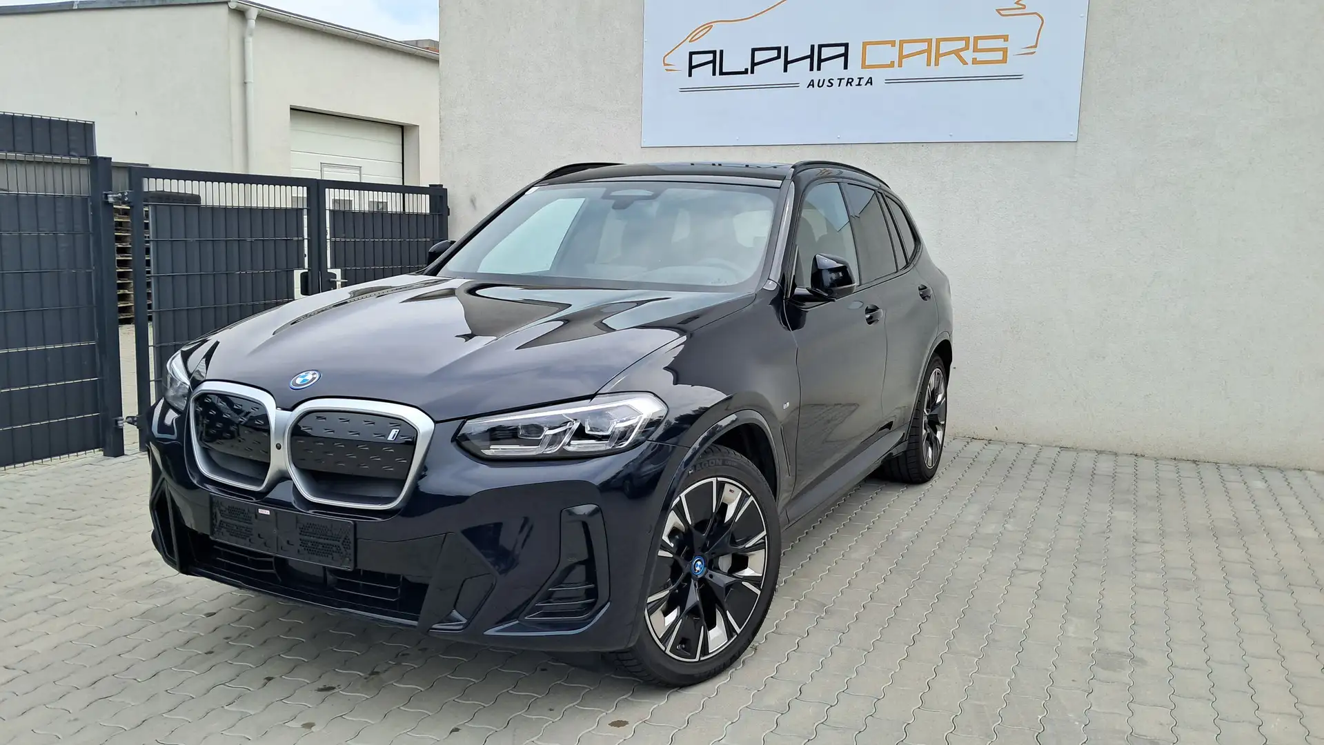 BMW iX3 G08 M-Sport 73,8 kWh Noir - 2