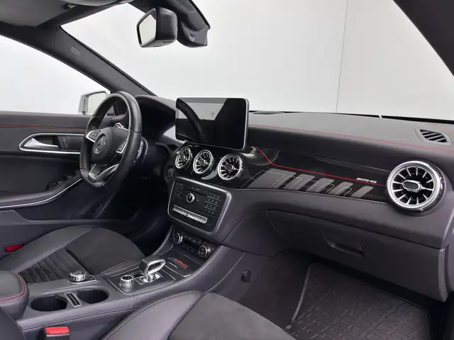 Mercedes-Benz Cla view 13